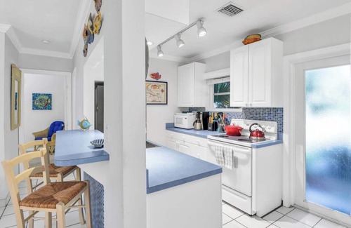Survey Creek Villa | Charming 1-bedroom villa with AC, WiFi in amazing Hillsboro Beach