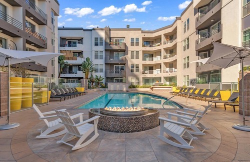 Marina del Rey Apartment | Charming 1-Bedroom by the ocean in Marina del Rey Pool Gym Hot Tub BBQ