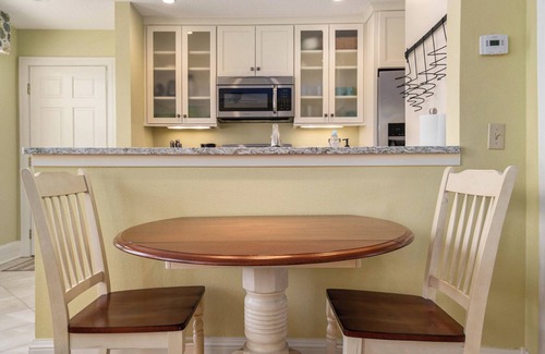 Harbor Springs Apartment | Charming 1-Bedroom Retreat in the Heart of Downtown Harbor Springs
