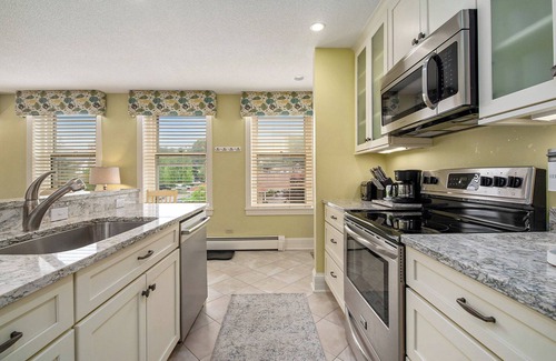 Harbor Springs Apartment | Charming 1-Bedroom Retreat in the Heart of Downtown Harbor Springs