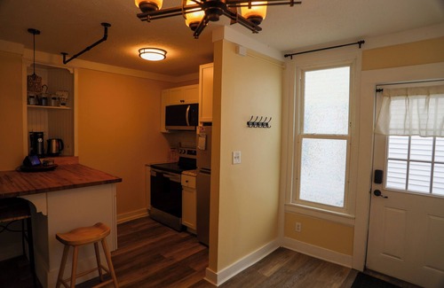 Biddeford Apartment | Charming 1-bedroom apartment in lovely Biddeford with AC, WiFi