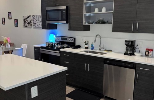 Gateway District Apartment | Charming 1-bedroom apartment in wonderful Cleveland with fitness room, game room