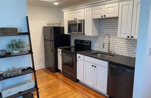 Lynchburg Apartment | Charming 1-bedroom apartment in brilliant Lynchburg with WiFi, fitness room