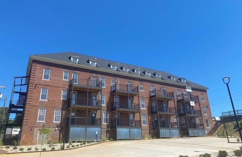 Lynchburg Apartment | Charming 1-bedroom apartment in brilliant Lynchburg with WiFi, fitness room