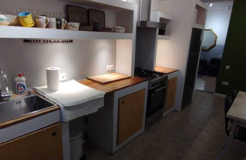 Vera Apartment | Charming 1-bedroom apartment in enchanting T'bilisi with WiFi, AC