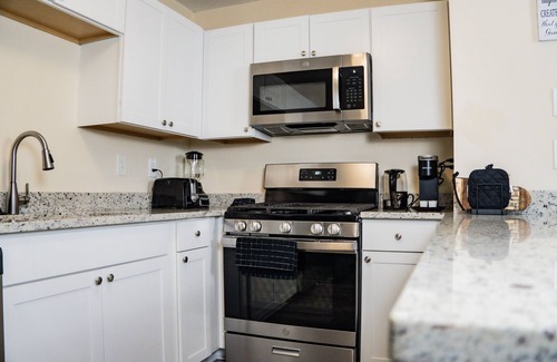 Marietta Apartment | Charming 1-bedroom apartment 10 minutes from Marietta Square