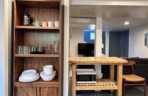 Foster - Powell Apartment | Charming 1-bedroom apartment in the heart of vibrant Foster-Powell, SE Portland