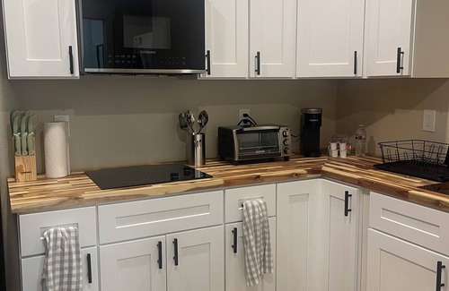 Lathrop Apartment | Charming 1-bedroom apartment in Lathrop with WiFi, central heating/AC.