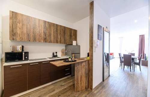 Poiana Brasov Apartment | Charming 1-bedroom apartment with WiFi, fitness room in beautiful Brașov