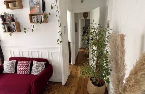 Quartier Saint-Ambroise Apartment | Charming 1-bedroom apartment with AC, WiFi in lovely Paris