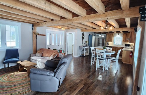 Contoocook Cottage | Charming 1-bedroom cottage in the heart of Contoocook Village