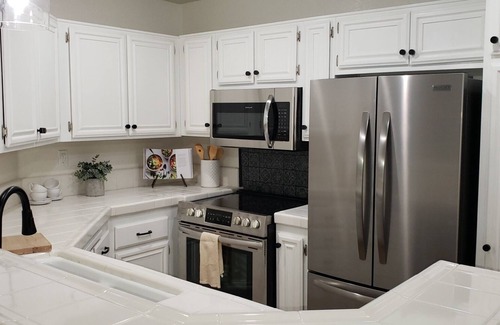 Oak Park Condo | Charming 1 Bedroom Condo in Oak PRk