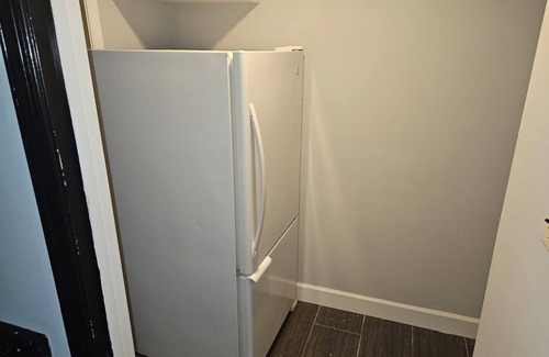 Sterling Condo | Charming 1-bedroom condo in Sterling with AC ,fast wifi and private gate