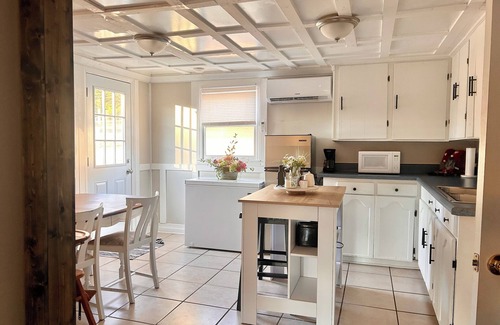 Aiken Cottage | Charming 1-bedroom cottage in lovely Aiken with AC, WiFi
