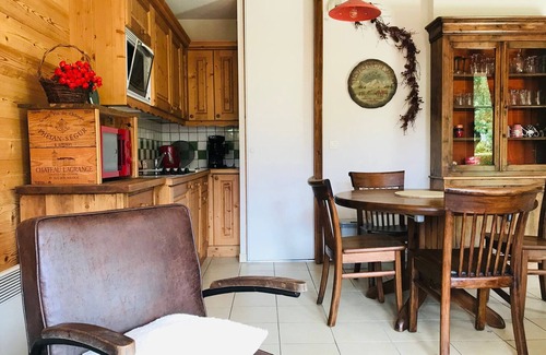 Samoens Apartment | Charming 1-Bedroom Garden Apartment in Village Center with South-Facing Terrace