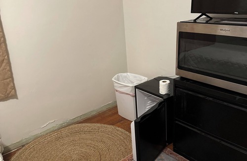 Youngstown House | Charming 1-bedroom house with AC and WiFi in amazing Youngstown