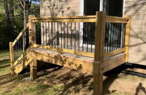 Flat Rock House | Charming 1-bedroom house with WiFi and AC in Flat Rock. Quiet and peaceful.