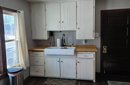 Green Bay House | Charming 1-bedroom house in Green Bay