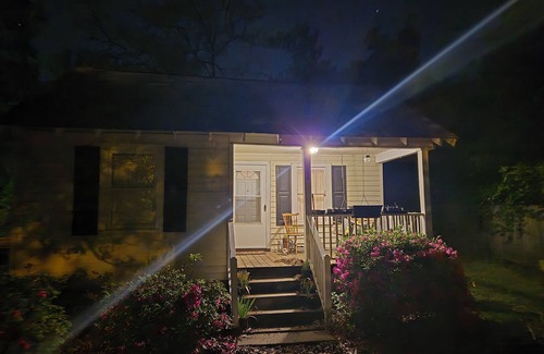 Lexington House | Charming 1-bedroom House 2 miles from Downtown Lexington - The Owlhouse