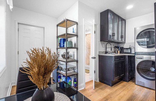 Pittsburgh House | Charming 1-bedroom house with WiFi, AC in wonderful Atlanta