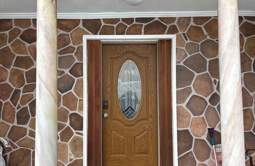 Fairfax House | Charming 1-bedroom house with AC, WiFi in adorable Fairfax