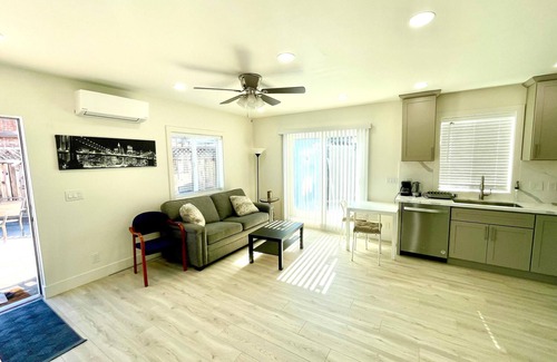 Fremont House | Charming 1-bedroom house with WiFi, AC in delightful Fremont