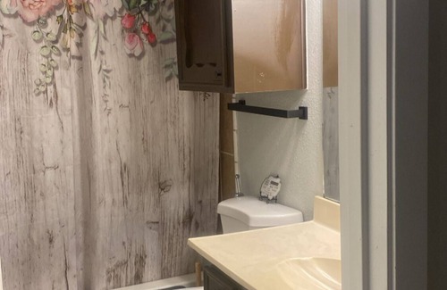 Conroe House | Charming 1-bedroom house in fantastic Conroe with AC
