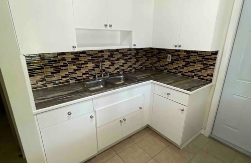 Southwest Coconut Grove House | Charming 1-bedroom house with AC and WiFi in enchanting Miami