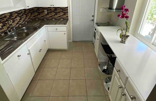 Southwest Coconut Grove House | Charming 1-bedroom house with AC and WiFi in enchanting Miami