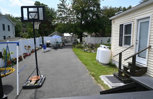 Walton Park House | Charming 1-bedroom house in Monroe with AC and WiFi & BACKYARD EVENT SPACE