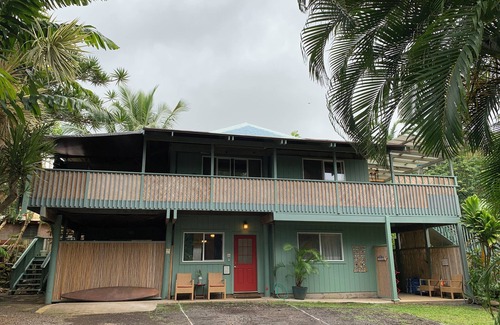 Hana House | Charming 1-bedroom loft in wonderful Hana town walking distance to beach.