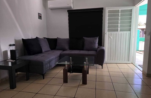 Guamuchil House | Charming 1-bedroom house with WiFi and AC in brilliant Las Glorias
