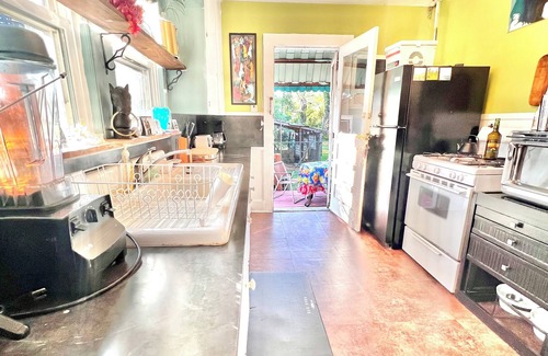 Highlands - Perkins House | Charming 1-bedroom house walking distance from lsu lakes with AC and WiFi
