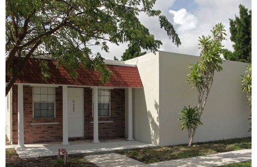Dania Beach Apartment | Charming 1-bedroom apartment in lovely Dania Beach with AC, WiFi