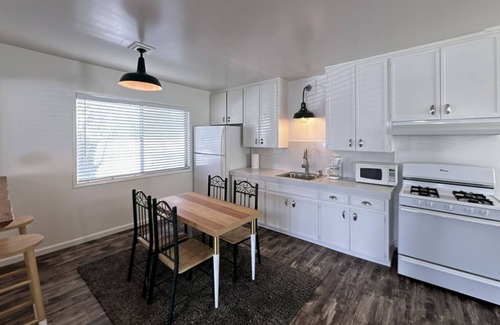Grover Beach Apartment | Charming 1-bedroom apartment in Grover Beach with garage, in-unit laundry & WiFi