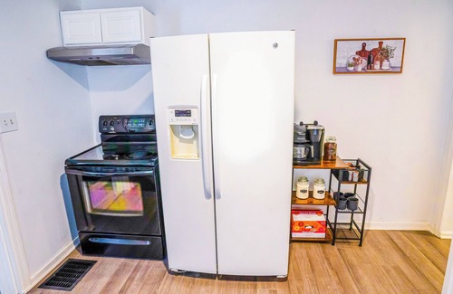 Indianapolis House | Charming 1-bedroom townhome in soothing Indianapolis with WiFi, AC