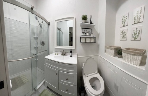 West Side Apartment | Charming 1-bedroom apartment with WiFi, AC in wonderful Jersey City
