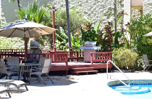 Historic Kailua Village Apartment | Charming 1-bedroom apartment in delightful Kailua-Kona with free parking & Wi-Fi