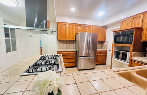 East San Gabriel House | Charming 1-bedroom Room E house in enjoyable San Gabriel with WiFi
