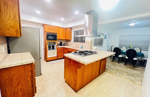 East San Gabriel House | Charming 1-bedroom Room E house in enjoyable San Gabriel with WiFi