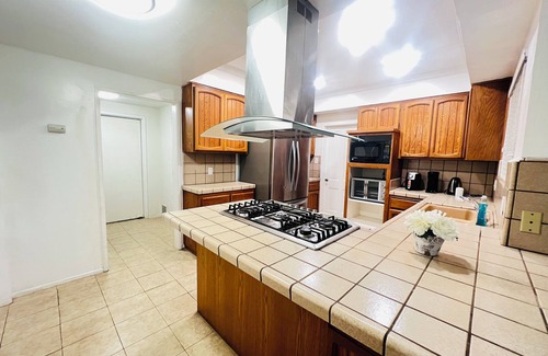 East San Gabriel House | Charming 1-bedroom Room E house in enjoyable San Gabriel with WiFi