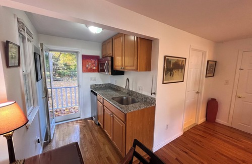 Wayland Apartment | Charming 1000 Sq Ft 1 Bedroom Aupair Suite: Prime Wayland Location