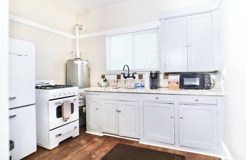 Dunbar Spring Apartment | Charming 1927 Downtown Tucson Fourplex