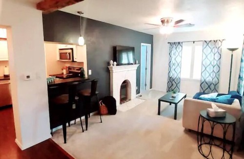 Turner Park House | Charming 1930's Retreat- Univ Tulsa/Fairgrounds