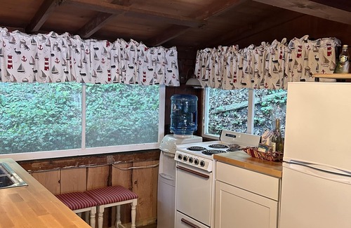 Trumansburg Cottage | Charming 1940’s seasonal cottage on Cayuga Lake.