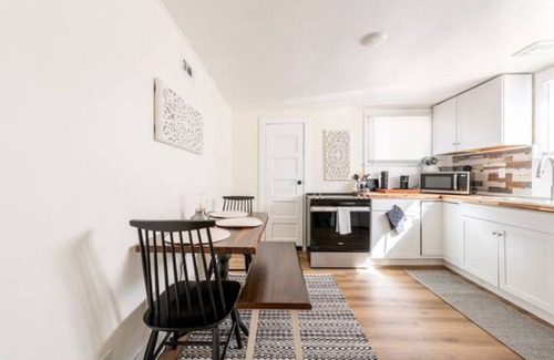 Danville Apartment | Charming 1bd/1bath on Main St.