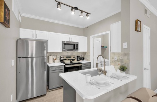 Egypt Apartment | Charming 1BD in Magnolia - pool, gym & steps from shops!