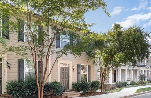 Huntersville House | Charming 1BR/1BA Retreat in the Heart of Huntersville – Walk to Downtown!