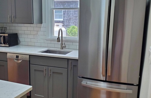 Tisbury House | Charming 2-bdrm house in iconic West Chop AC, WiFi, walkable to Vineyard Haven