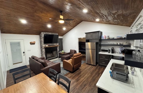 Guntersville Cabin | Charming 2-bed 2-bath cabin with views of Lake Guntersville from every room.